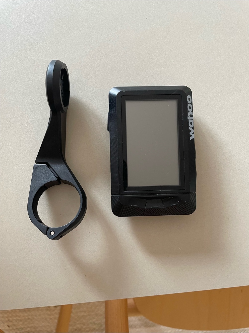 Wahoo Element Bike Computer & Mount - Picture 2 of 2